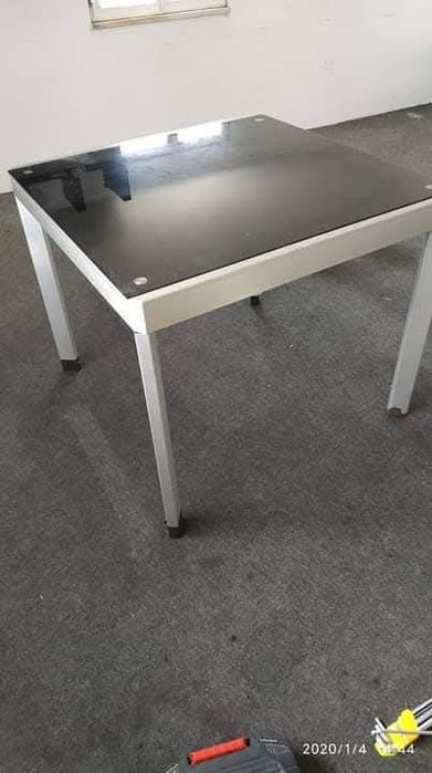 Mesa de vidro extensivel
