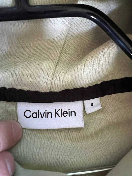 Олімпійка Calvin Klein