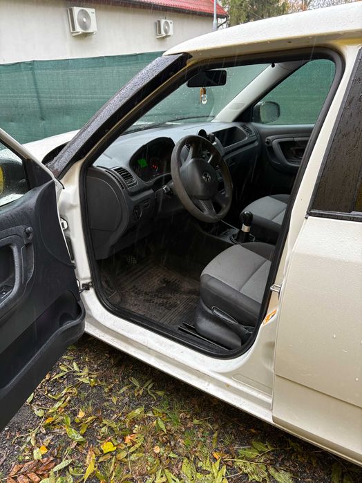 Skoda Fabia uszkodzony przód