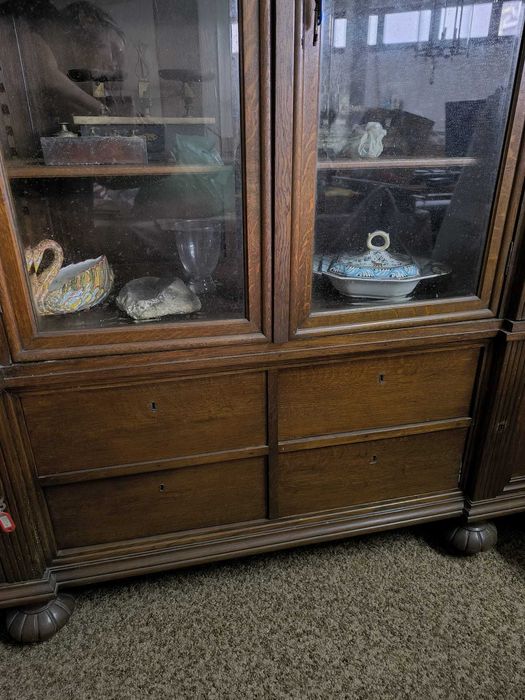 Móvel livreiro antigo em madeira carvalho