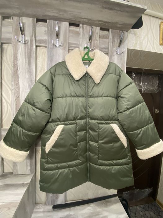 Зимова жіноча куртка