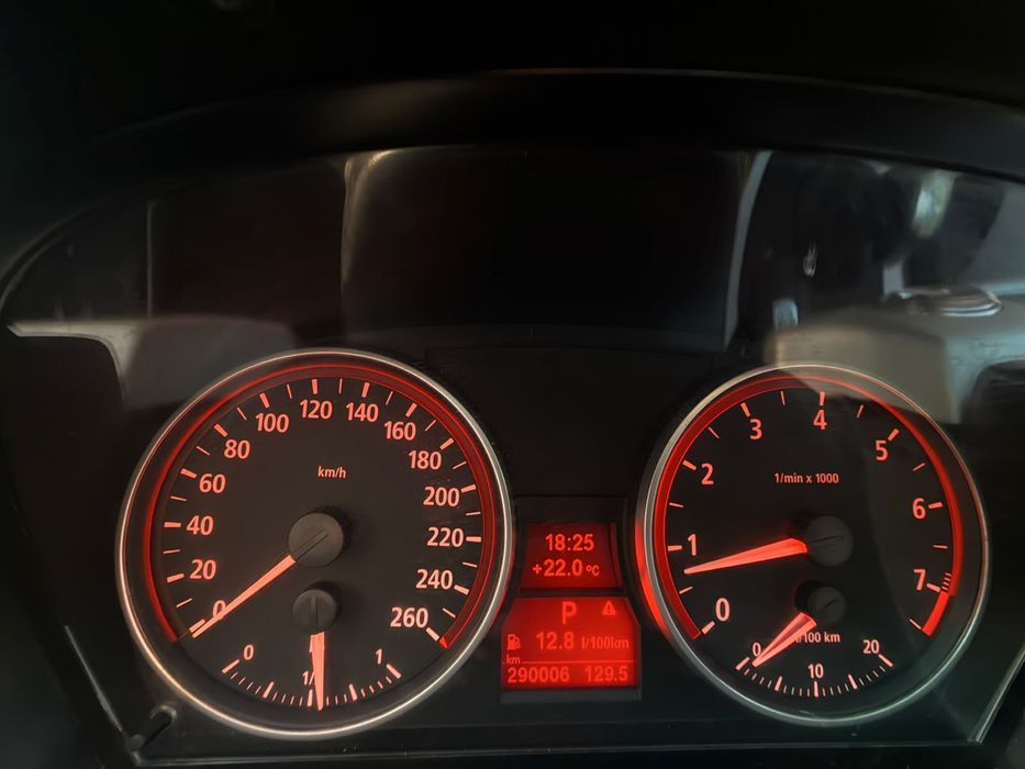 BMW E90 325xi седан автомат 2005