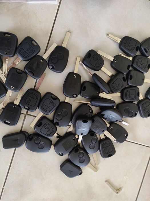 Carcaça de chaves auto