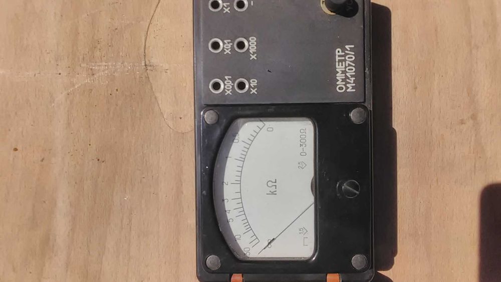 Приборы контроля влажности воздуха СПР-2 и сопротивления  М-41070/1