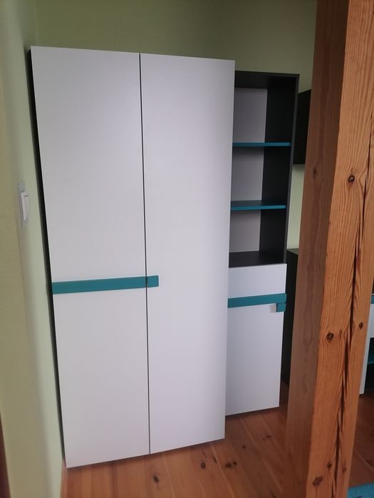 Zestaw mebli do pokoju dziecięcego