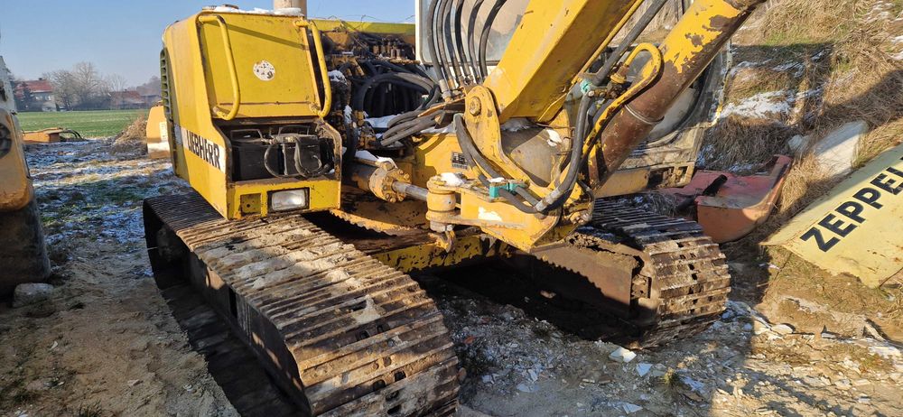 koparka liebherr A 310 gąsienicowa zwolnica siłownik ramie części