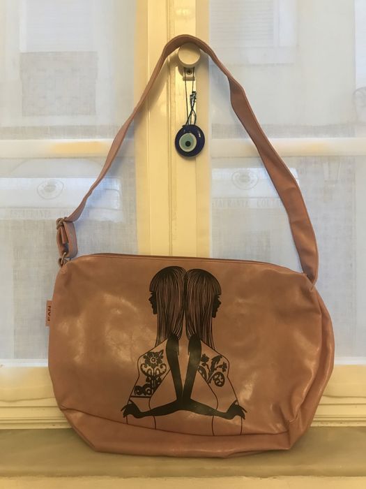 Saco a tiracolo cor de rosa