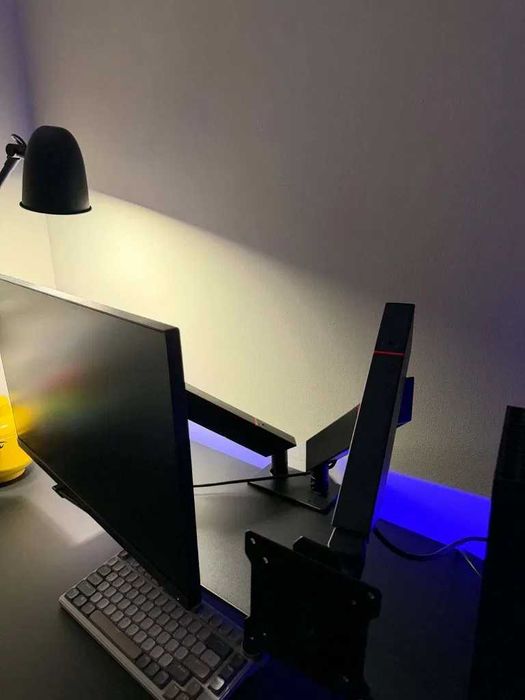 Podwójny uchwyt na monitor Secretlab Czarny