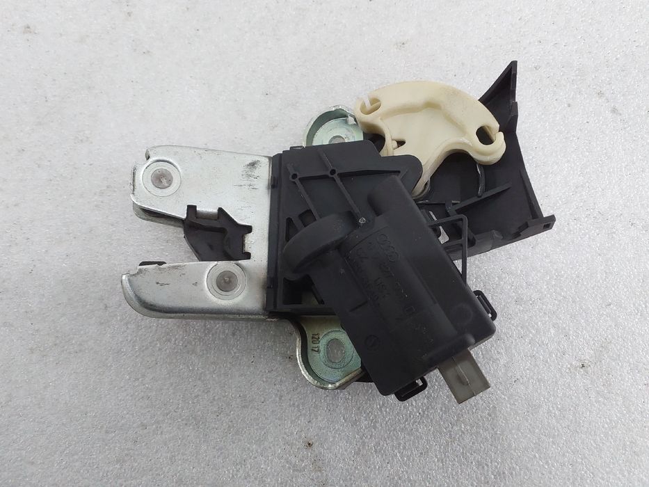 Fechadura / fecho da mala AUDI A4 (8EC, B7)