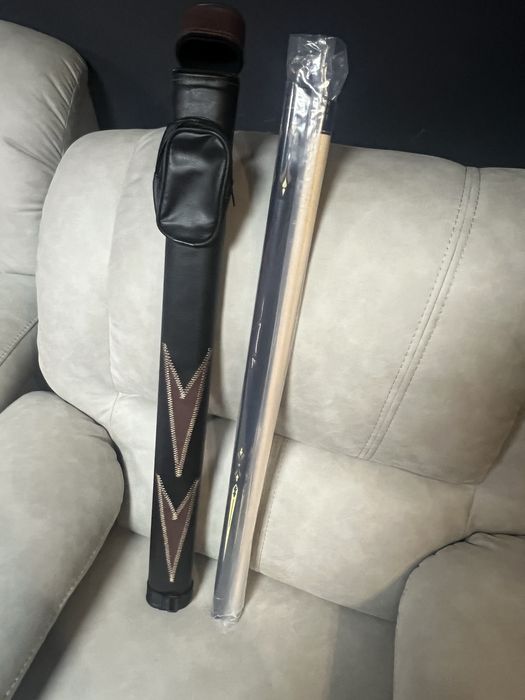 Кий для бильярда с тубусом состояние новый