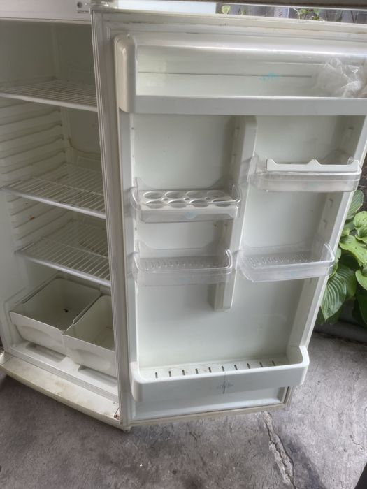 Продам холодильник