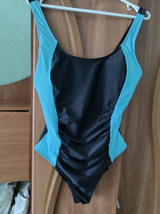 Жіночий купальник XL,