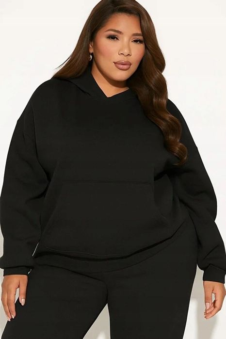 Czarna gładka bluza z kapturem i kieszenią kangurką 5xl 5ia