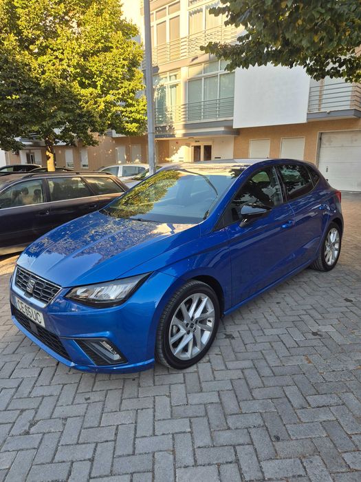 Carro para alugar Lisboa - Seat Ibiza fr 2025