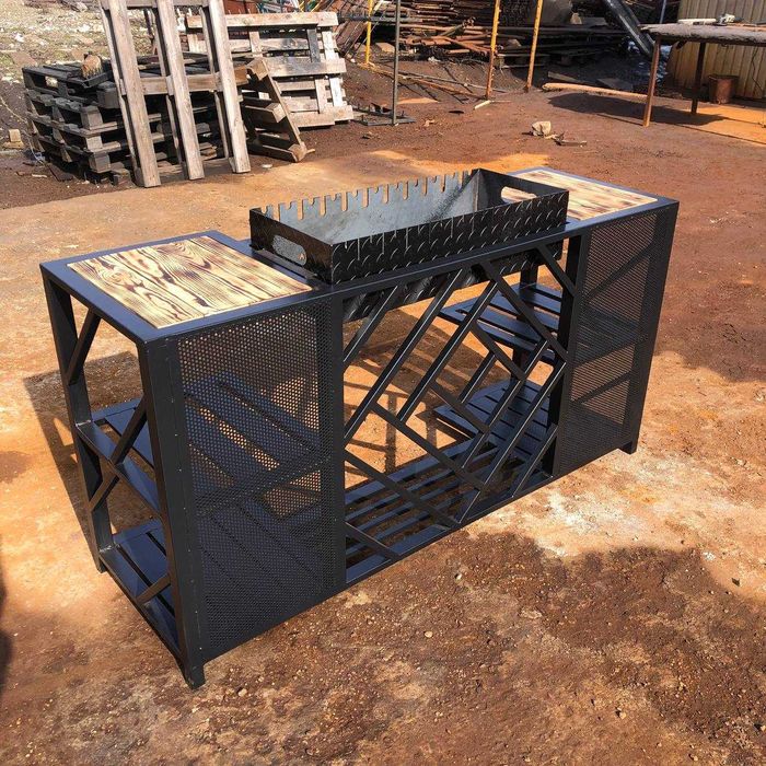 Мангал Лофт стаціонарний Металеві полички для дров та посуду