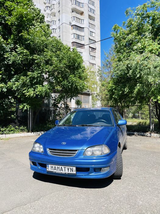 Tayota Avensis t 22