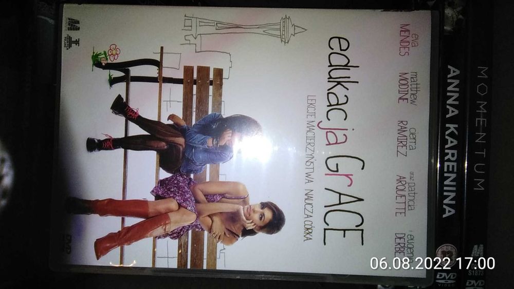 2 filmy: Edukacja Grace, Jackie i Ryan