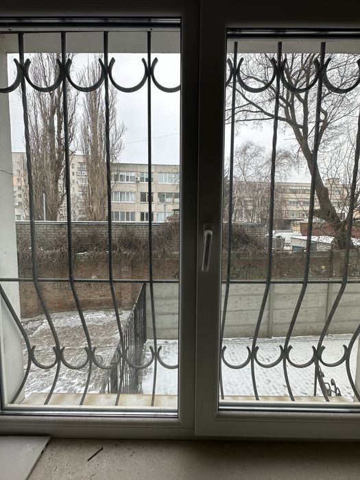 Продаж комерційного приміщення 85 метрів (1поверх+цоколь) центр міста