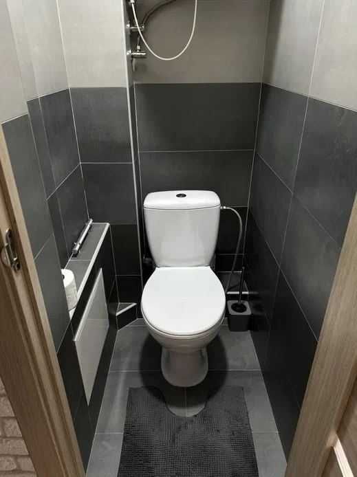 Продаж 2-ної квартири, І.Кожедуба.