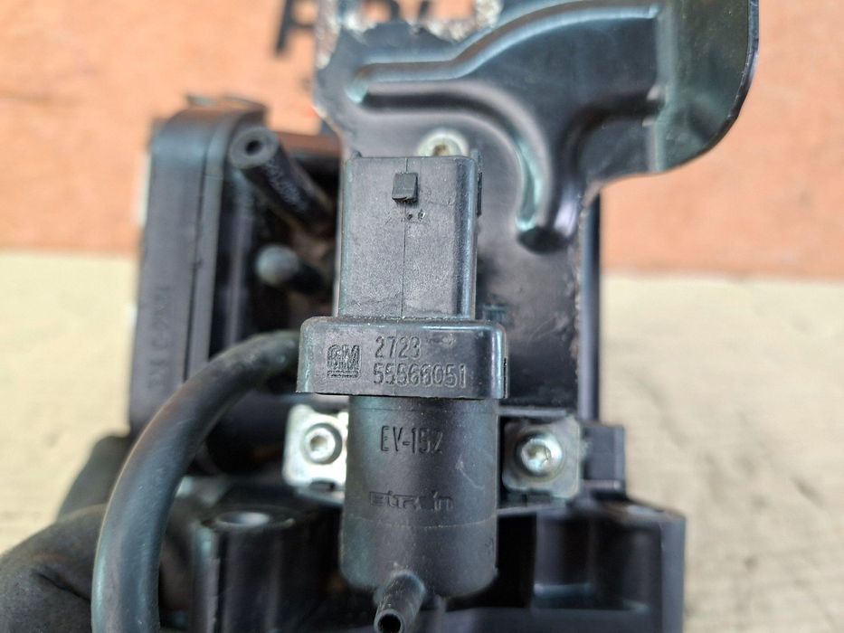 Opel Insignia A 08-17 2.0 D клапан охладитель EGR 55566051 / 55577443