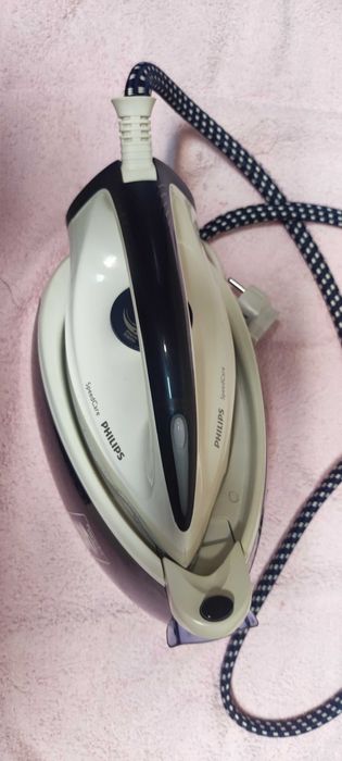 Ferro de Engomar com Caldeira Philips SpeedCare GC6630