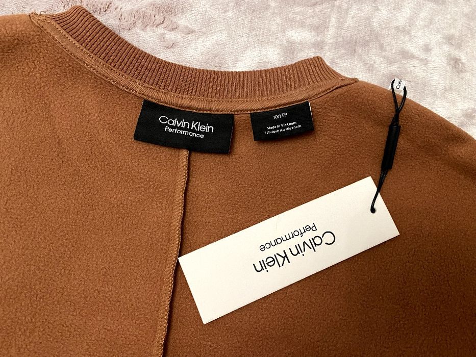 Оригінал ! S Світшот Calvin Klein Performance жіночій пуловер