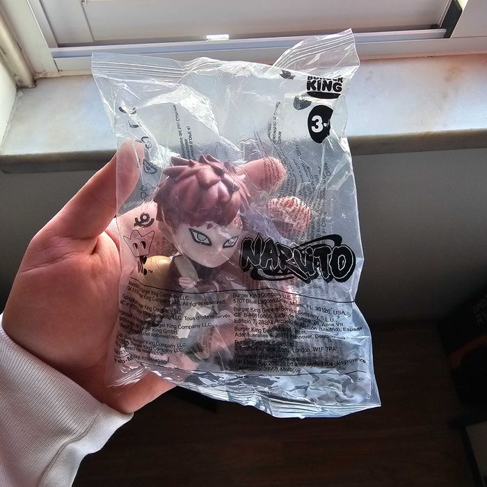 Troco boneco Naruto (Gaara) do Burger King pela Sakura