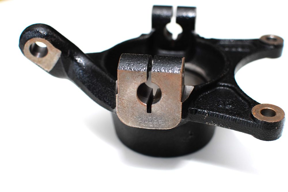 Polaris RZR - GENERAL - 1000 - obudowa łożyska - zwrotnica przód prawa