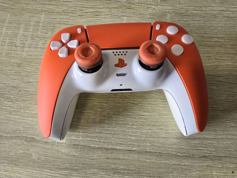 Playstation 5 PRO + 3 comandos