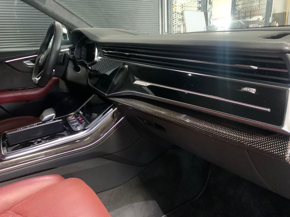 Audi Sq8 branca full