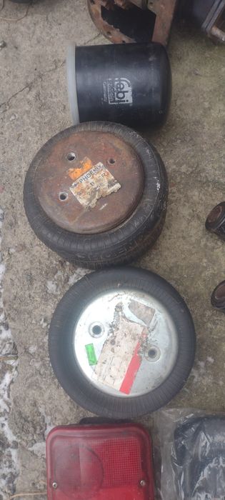 Запчастини для тягачів МАН і Сканія