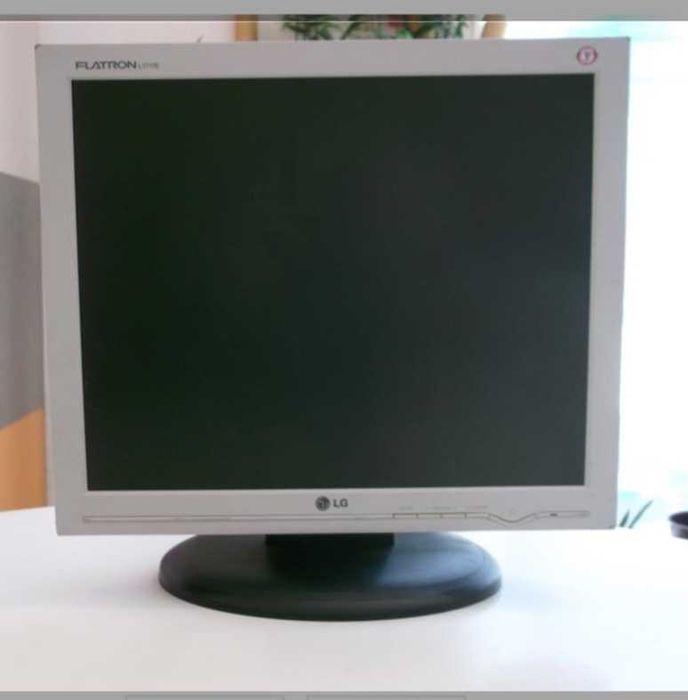 Monitor LG Flatron – Em bom estado!