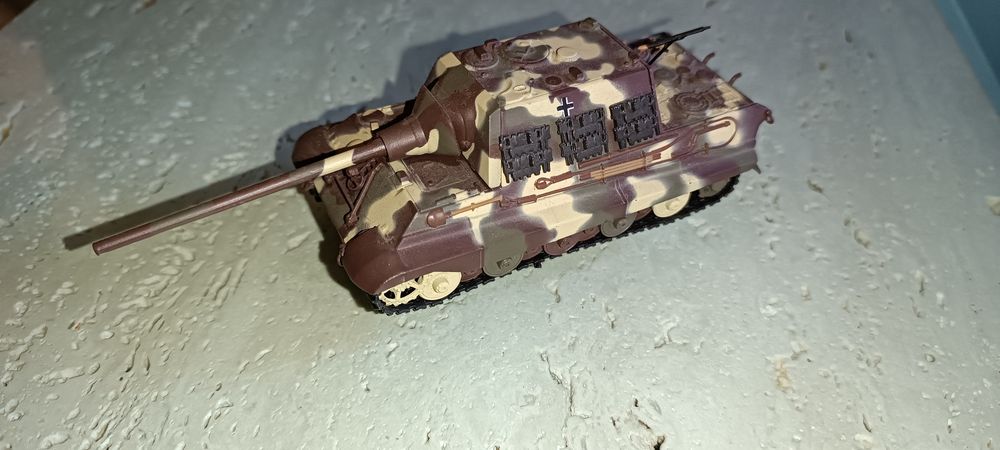 Antigo Tanque miniatura em bom estado de conservação