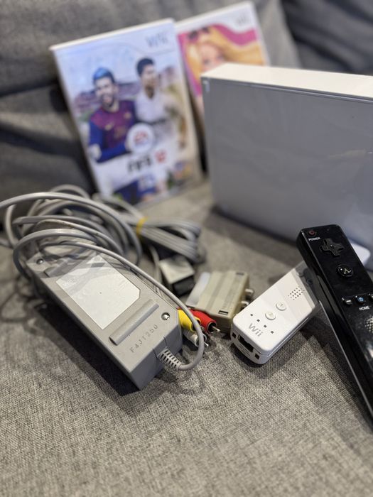 Nintendo wii Branca com comandos