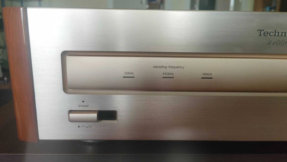 Technics SH-X1000 Cyfrowo-analogowy konverter.
