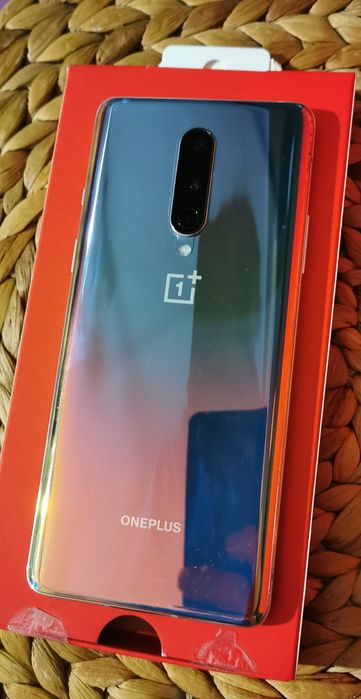 One Plus 8 8/128 GB