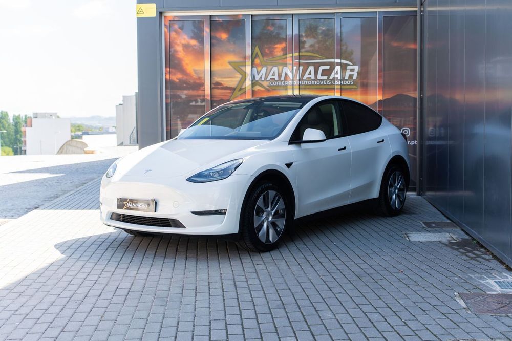 Tesla Model Y Long Range Dual Motor AWD