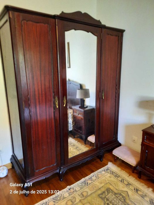Conjunto de Quarto Antigo