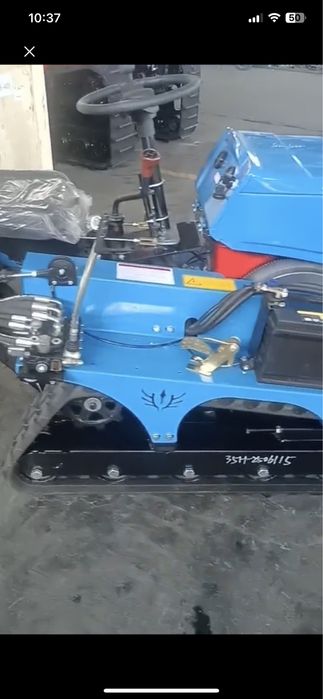 Трактор гусиничный 35hp