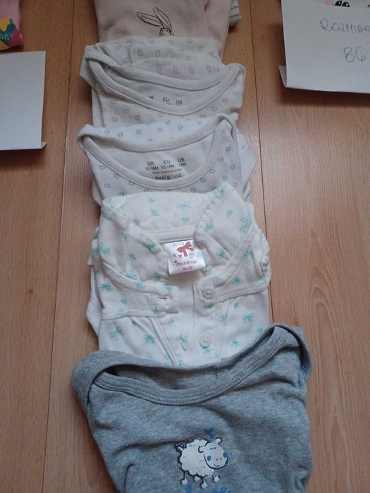 Body z krótkim rękawem