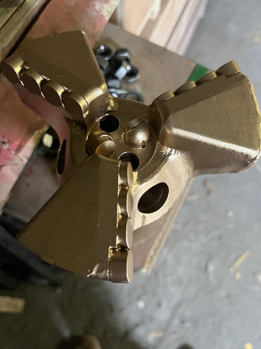 PDC долото , бурове долото, шаршкове долото, коронки бурові 152 мм