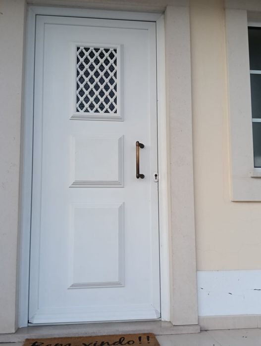 Janelas e porta de entrada
