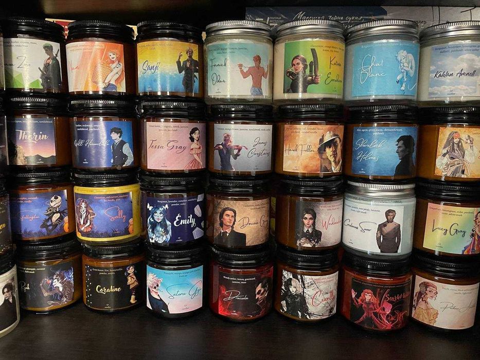 Сюжетні свічки ручної роботи