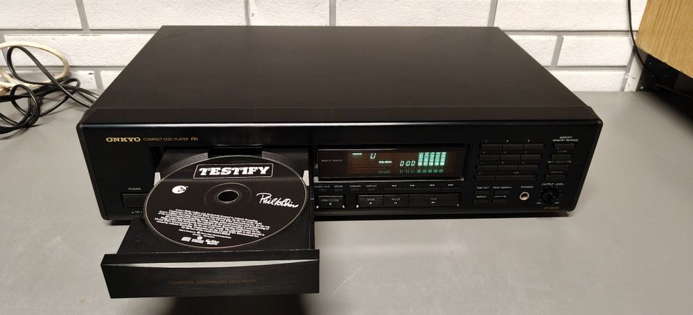 Odtwarzacz CD ONKYO DX-6930