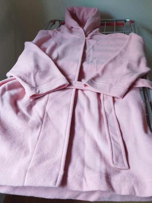 Robe Rosa com capuz