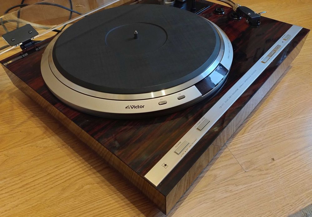 Gramofon VICTOR QL-Y7