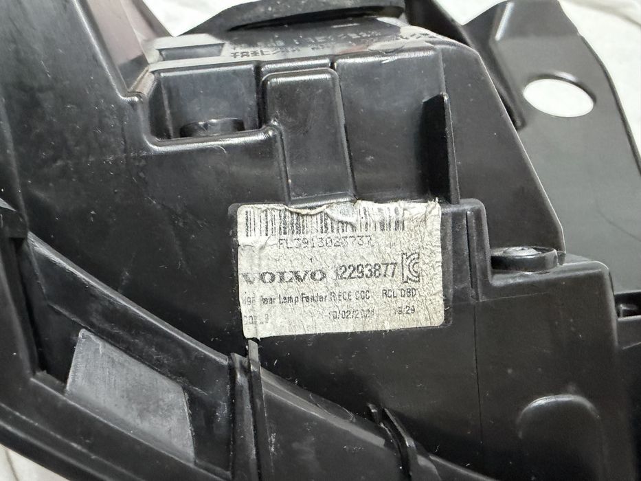 Lampa Prawy Tył  W Błotnik VOLVO V90 LED 16r.-