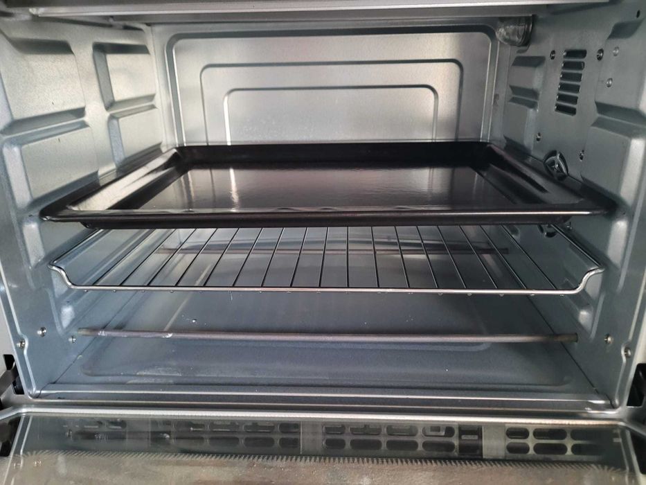Forno Elétrico com Pés - Marca Confortec
