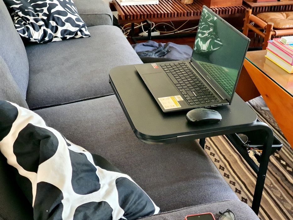 Mesa de apoio OLSERÖD IKEA.
Nova, sem uso.