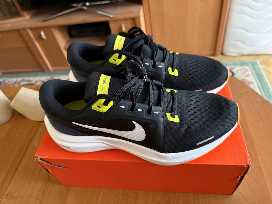 NIKE Nowe Oryginalne buty Air Zoom Vomero 16
